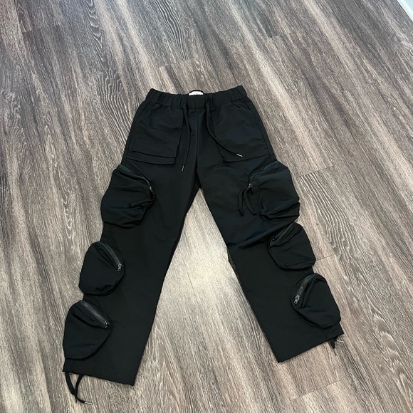 Cargo pants - Picture 2 of 3